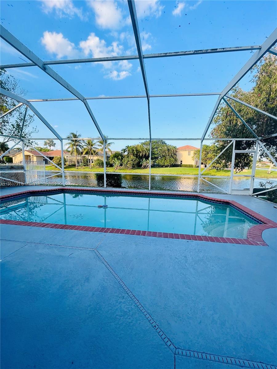 WYNDHAM LAKES CENTRAL - Residential