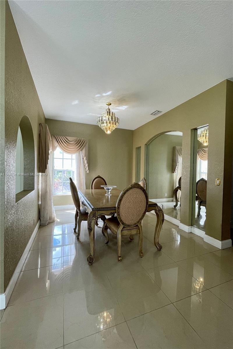 WYNDHAM LAKES CENTRAL - Residential