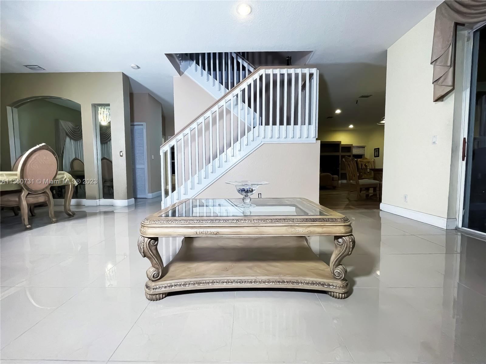WYNDHAM LAKES CENTRAL - Residential