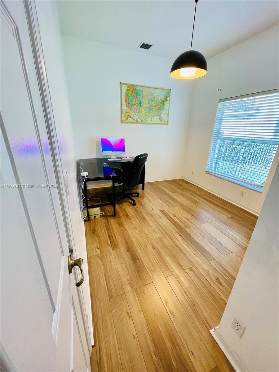 WYNDHAM LAKES CENTRAL - Residential