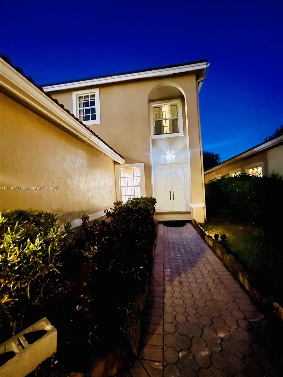 WYNDHAM LAKES CENTRAL - Residential