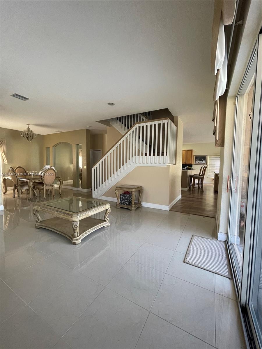 WYNDHAM LAKES CENTRAL - Residential