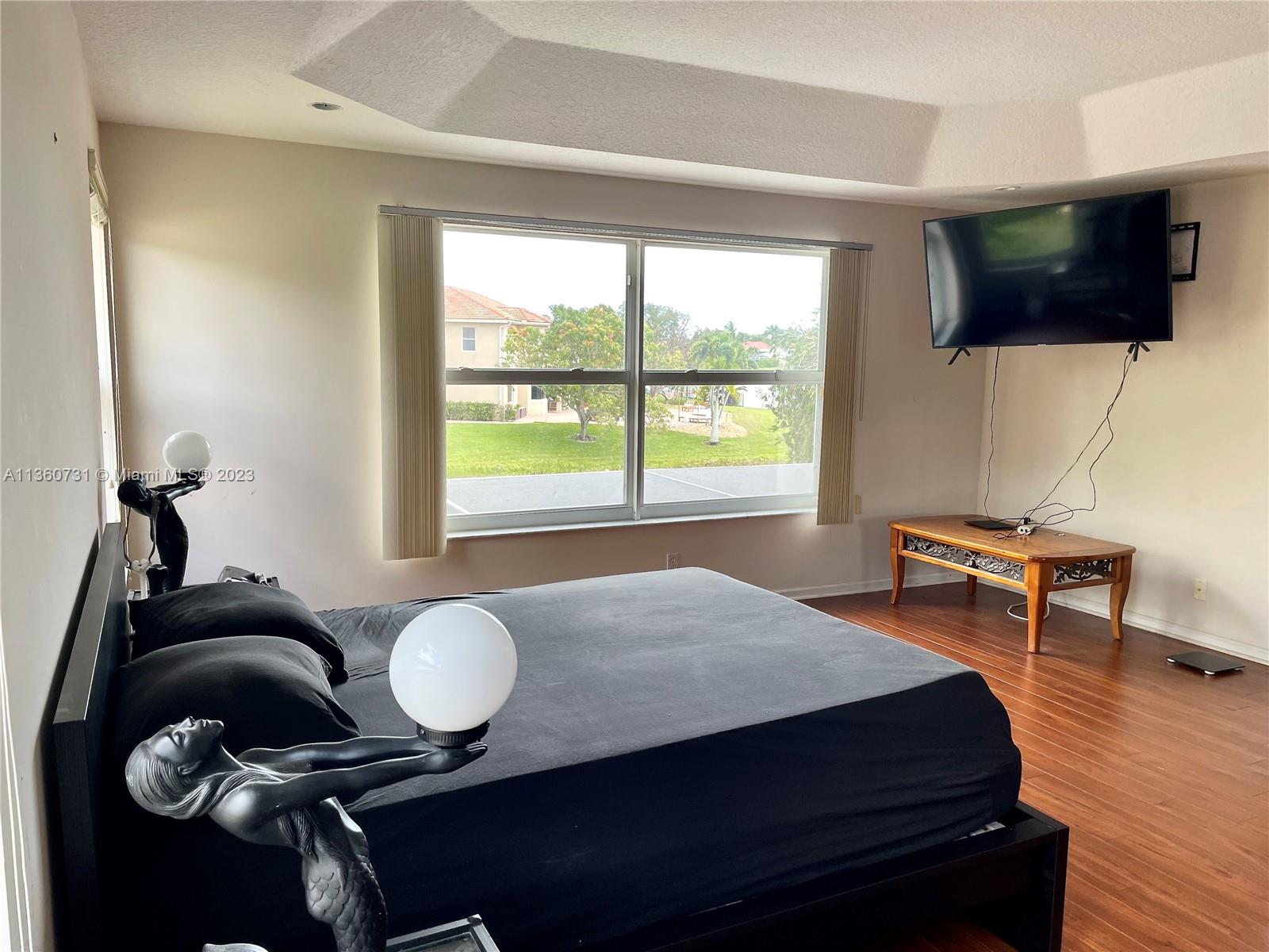 WYNDHAM LAKES CENTRAL - Residential