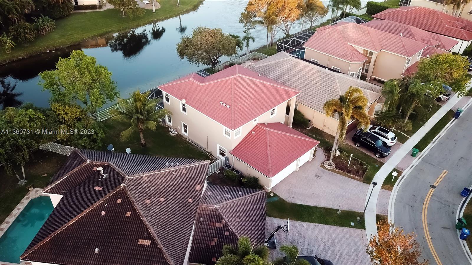 WYNDHAM LAKES CENTRAL - Residential
