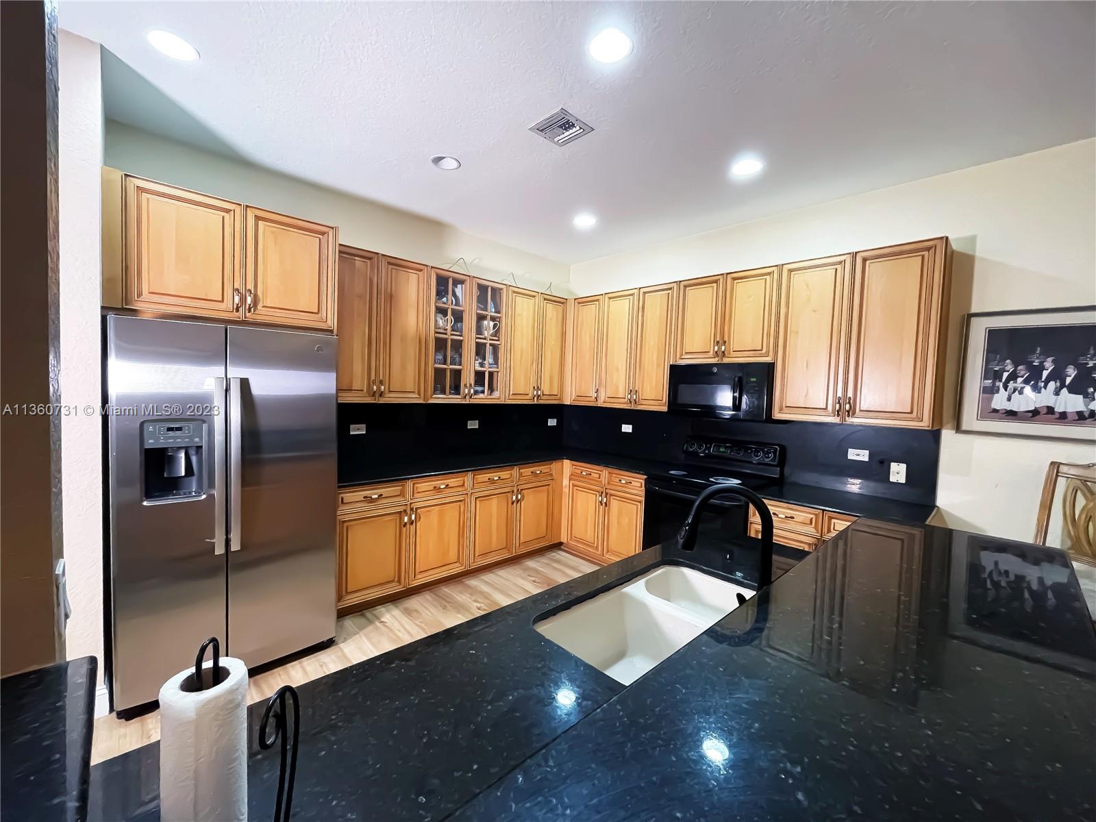 WYNDHAM LAKES CENTRAL - Residential