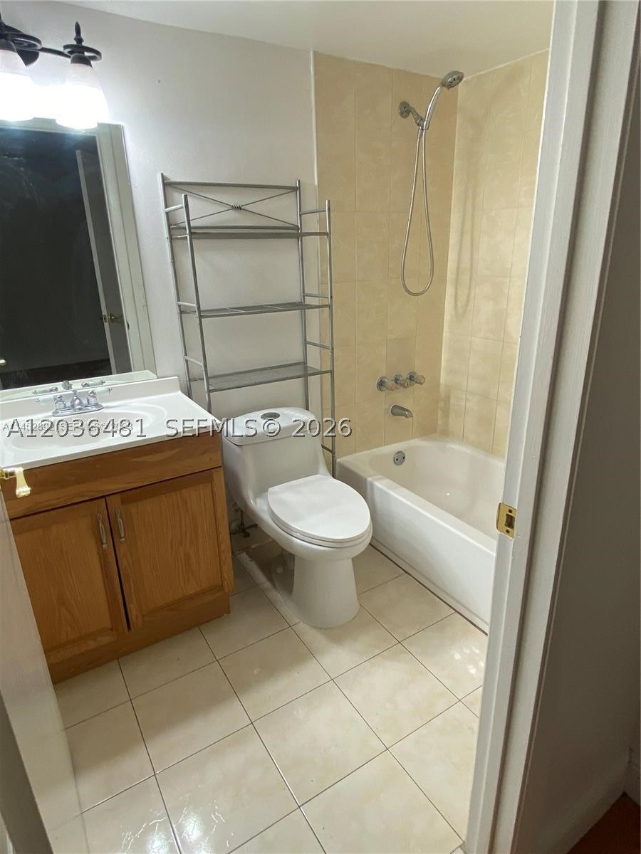 PALMS OF PEMBROKE CONDO - Residential
