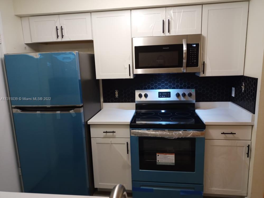 SAILBOAT POINTE CONDO - Residential Lease