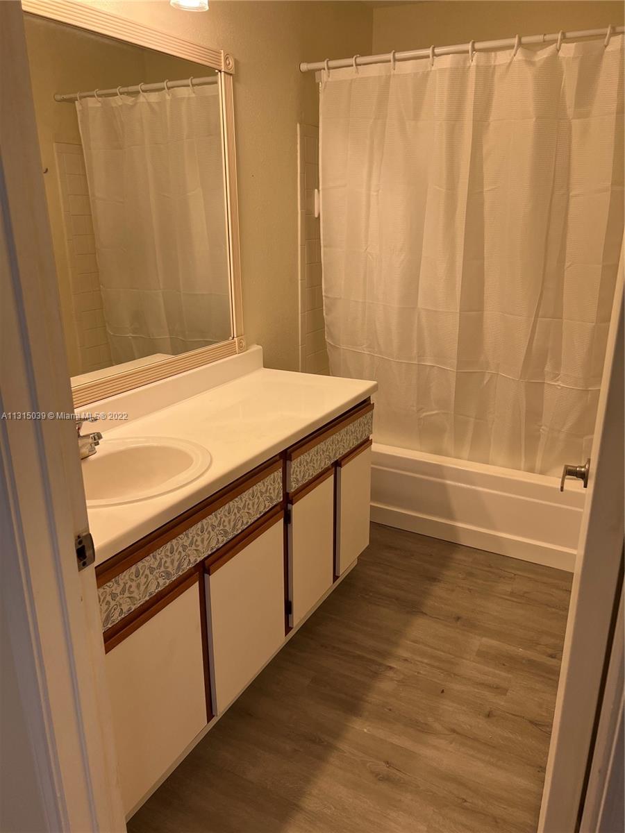 SAILBOAT POINTE CONDO - Residential Lease
