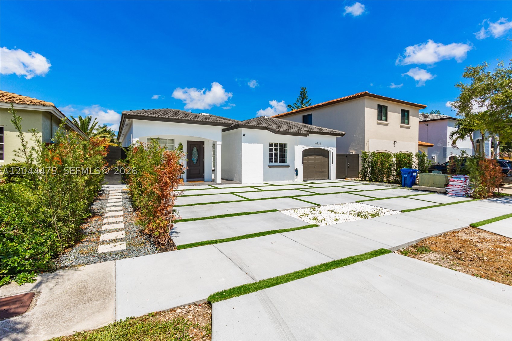 SAN DENIS ESTATES - Residential
