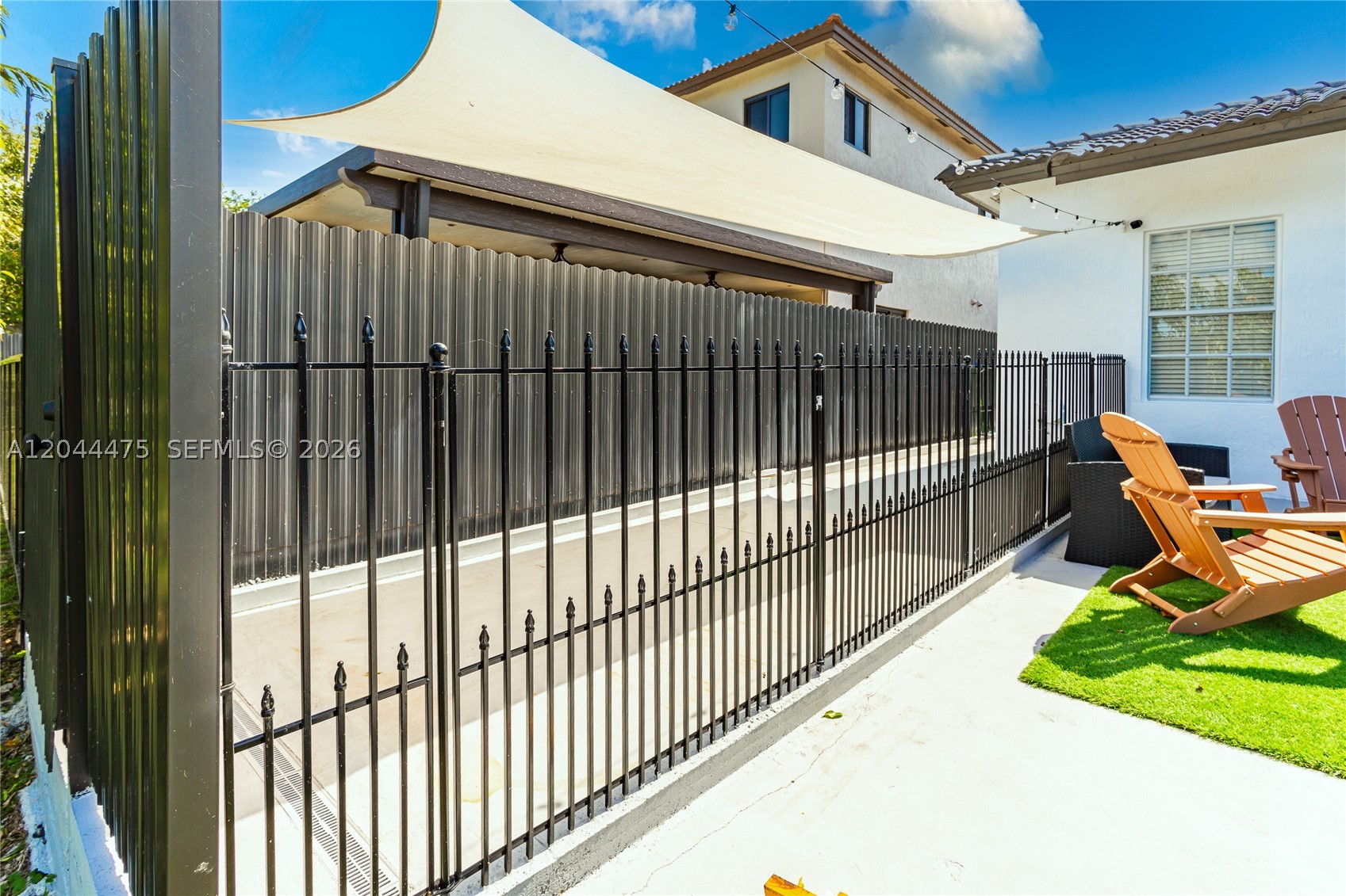 SAN DENIS ESTATES - Residential