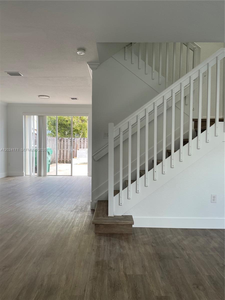 SHOMA VILLAS I AT COUNTRY - Residential Lease