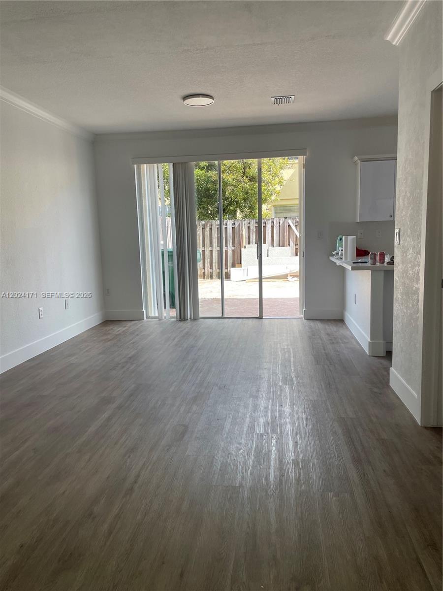 SHOMA VILLAS I AT COUNTRY - Residential Lease