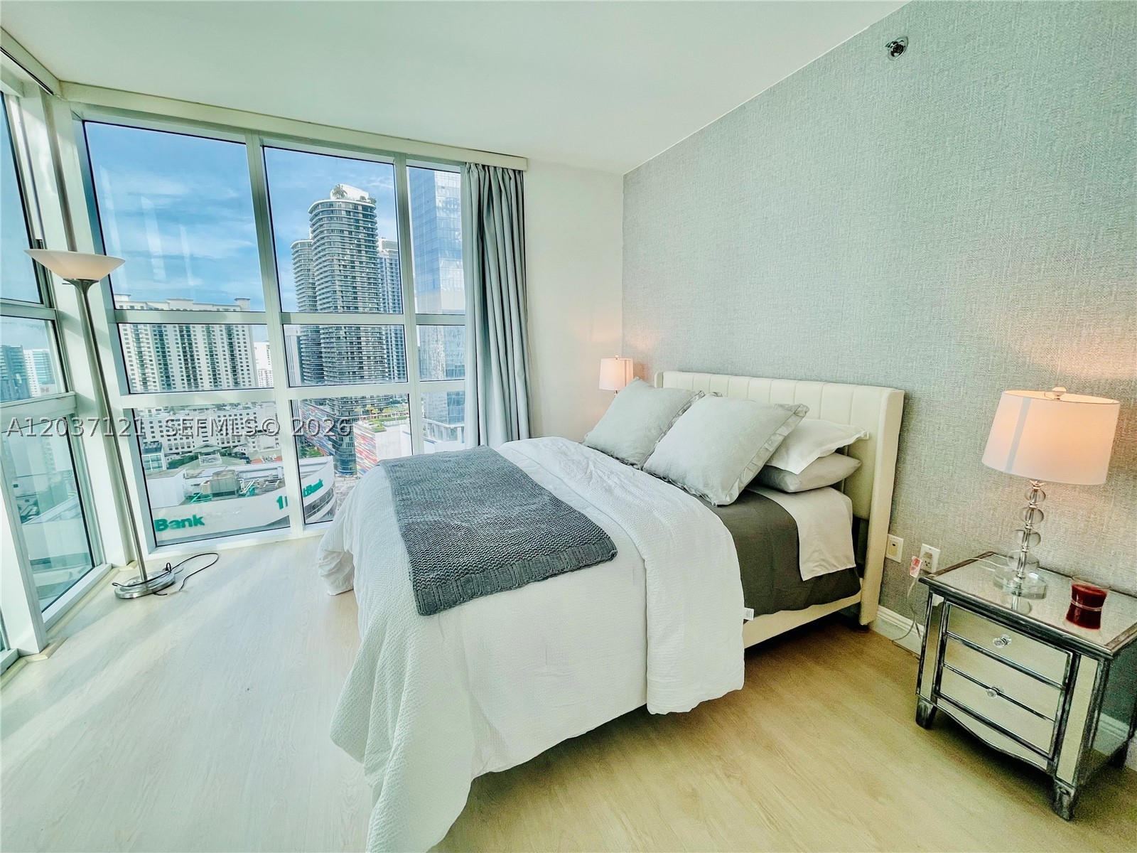 THE PLAZA 851 BRICKELL CO - Residential Lease