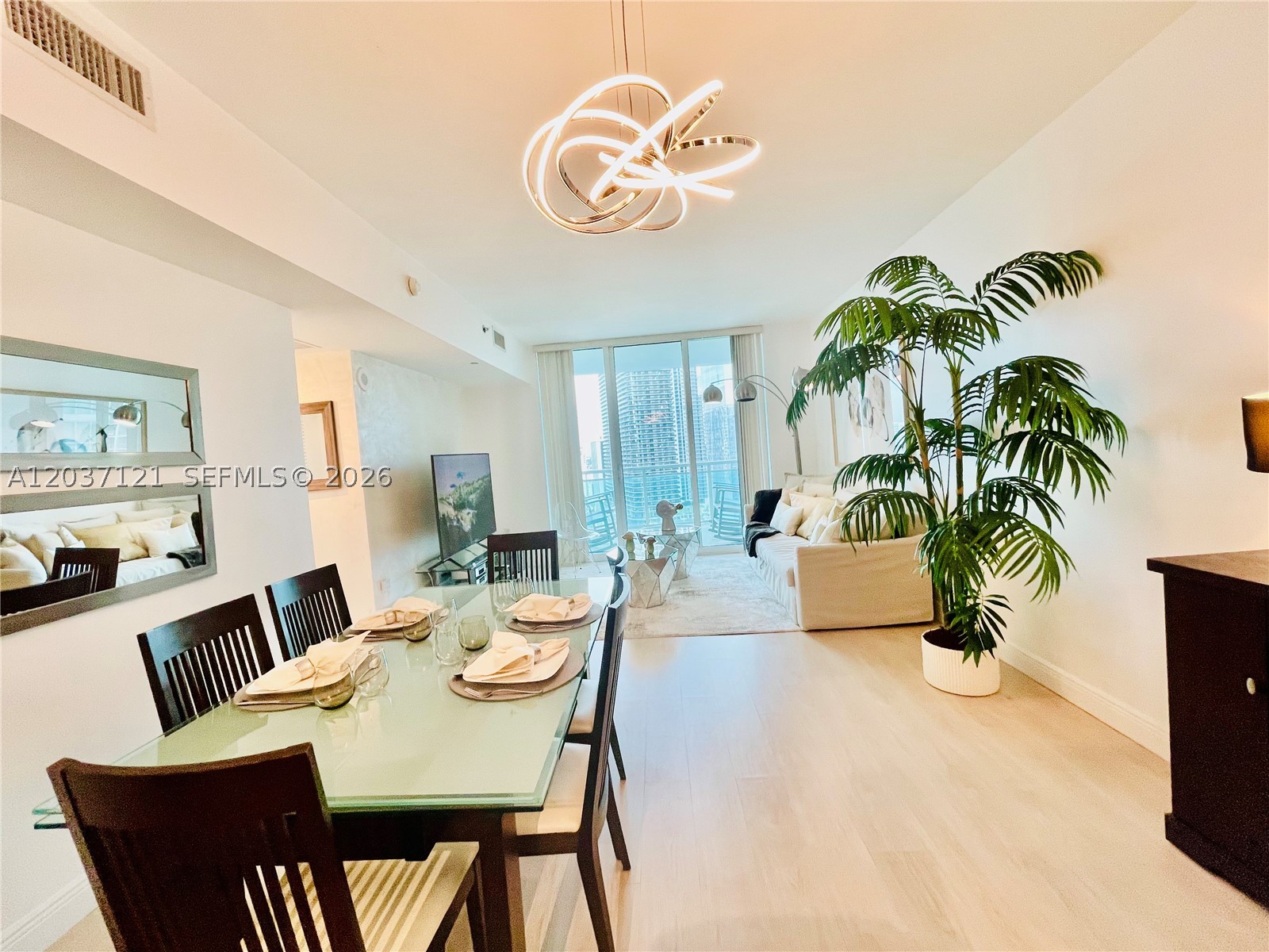 THE PLAZA 851 BRICKELL CO - Residential Lease