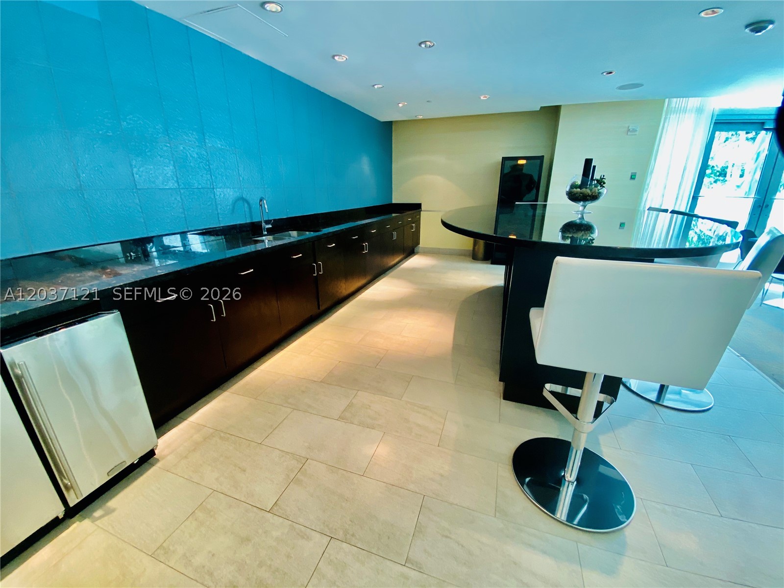 THE PLAZA 851 BRICKELL CO - Residential Lease
