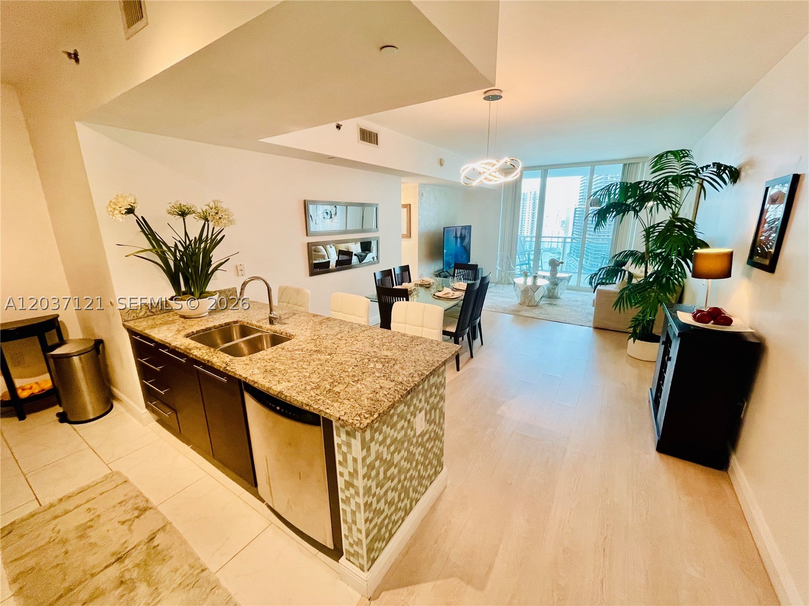 THE PLAZA 851 BRICKELL CO - Residential Lease