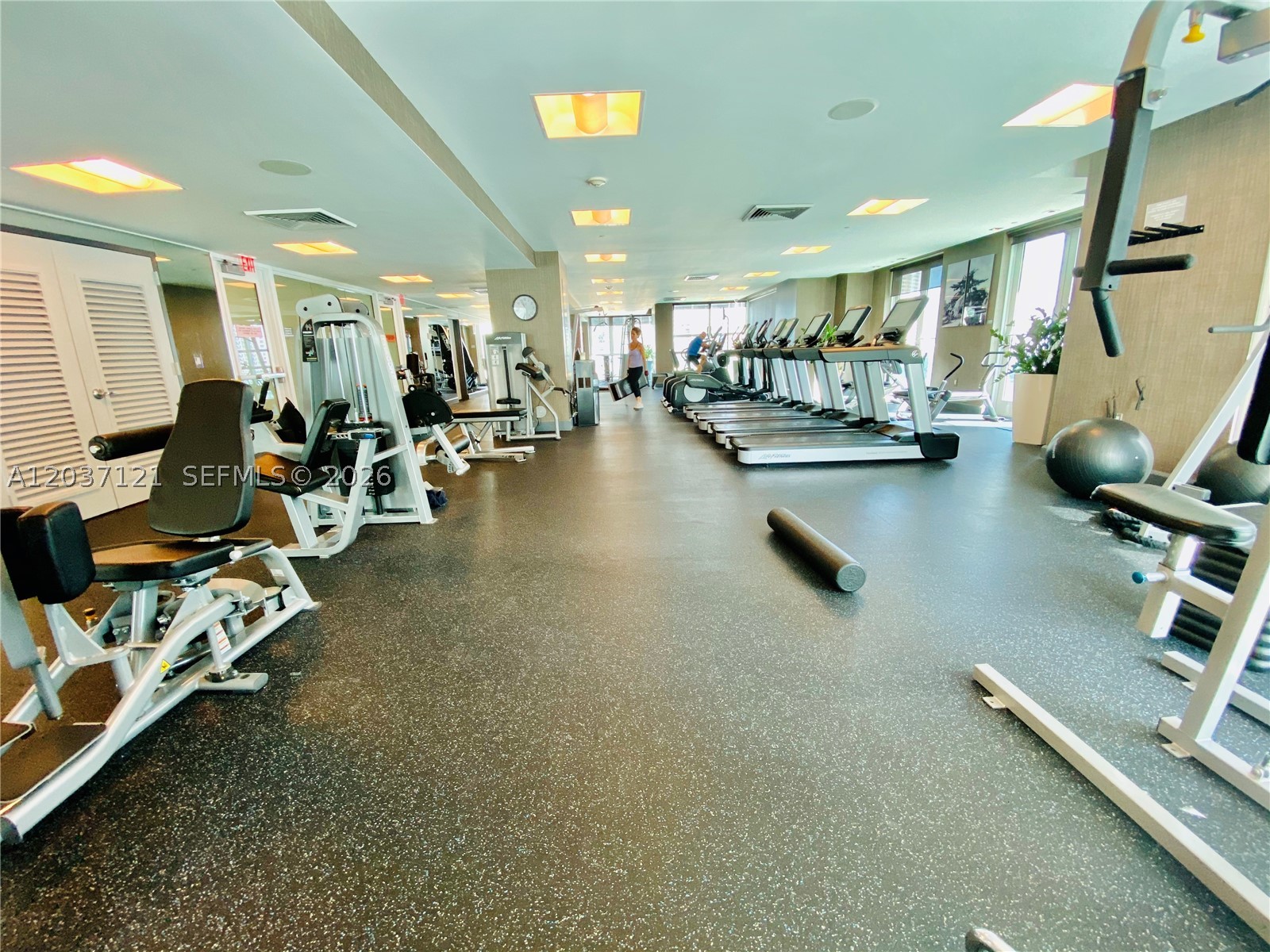 THE PLAZA 851 BRICKELL CO - Residential Lease
