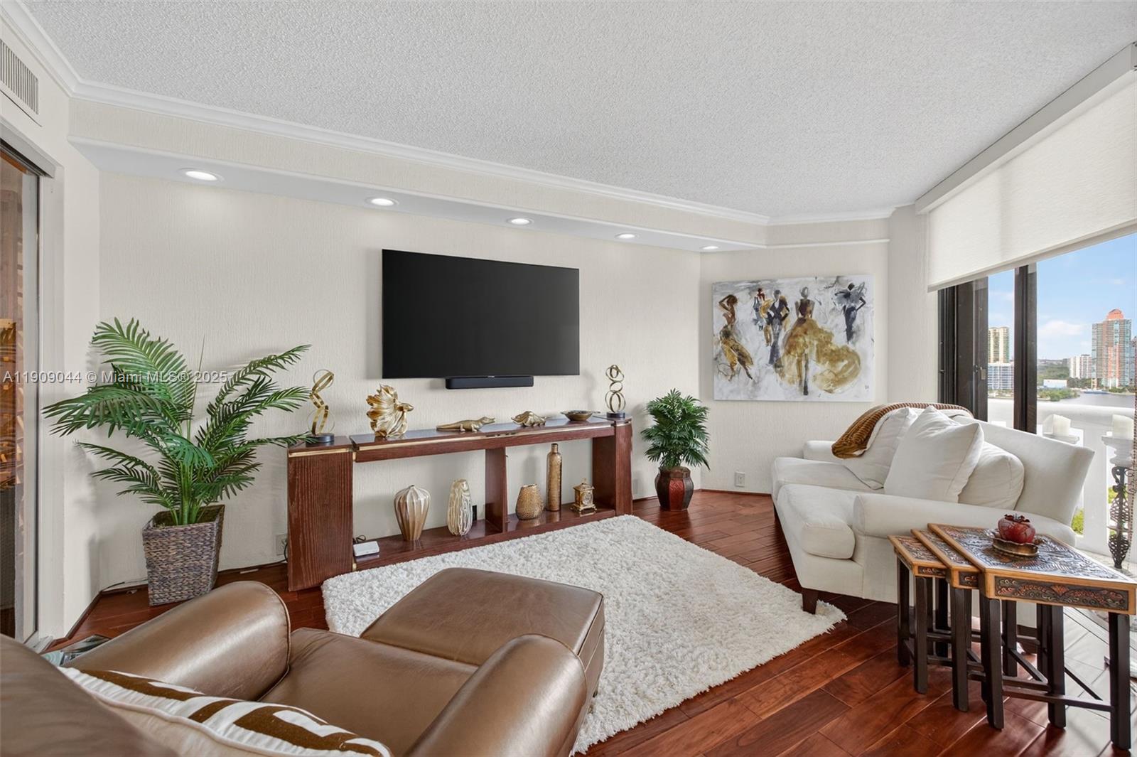 3000 ISL BLVD WILLIAMS IS - Residential