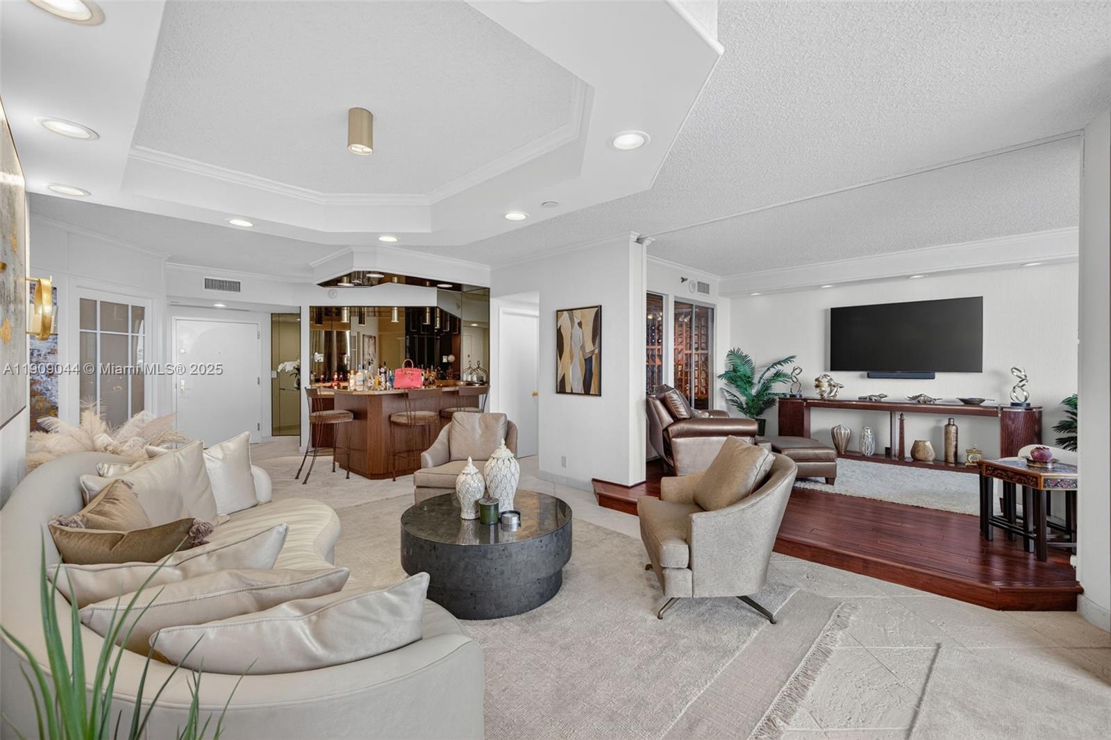 3000 ISL BLVD WILLIAMS IS - Residential