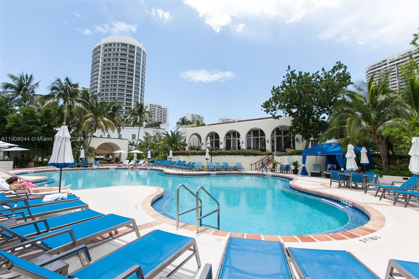 3000 ISL BLVD WILLIAMS IS - Residential