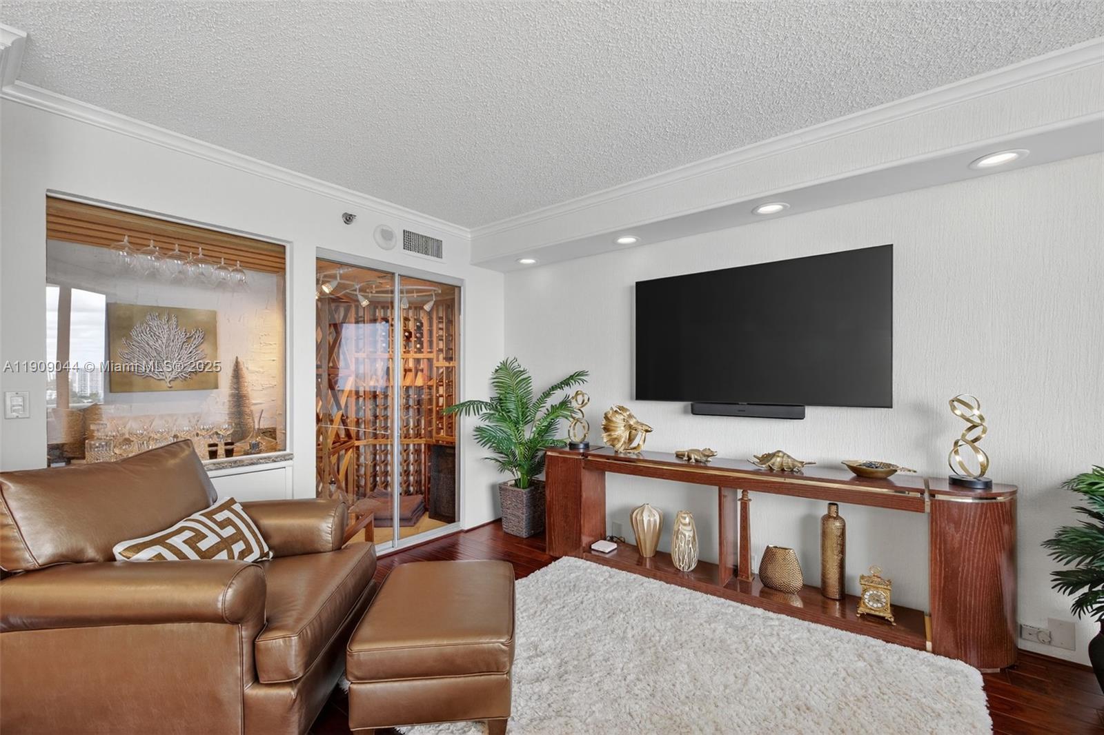 3000 ISL BLVD WILLIAMS IS - Residential