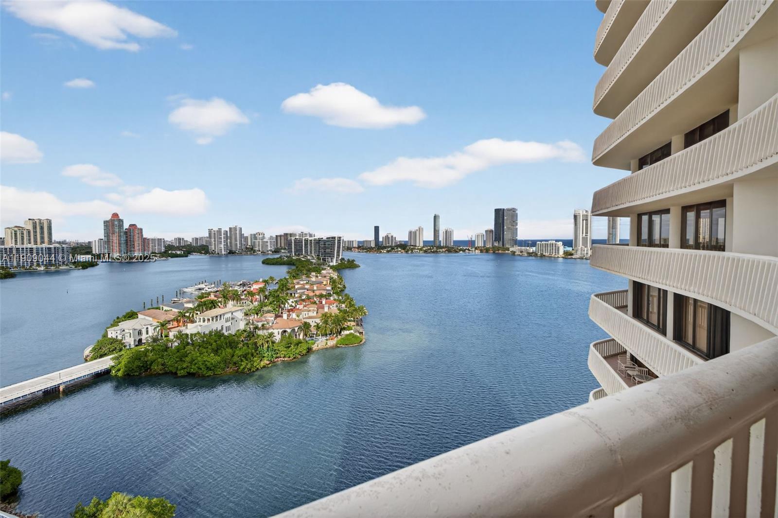 3000 ISL BLVD WILLIAMS IS - Residential