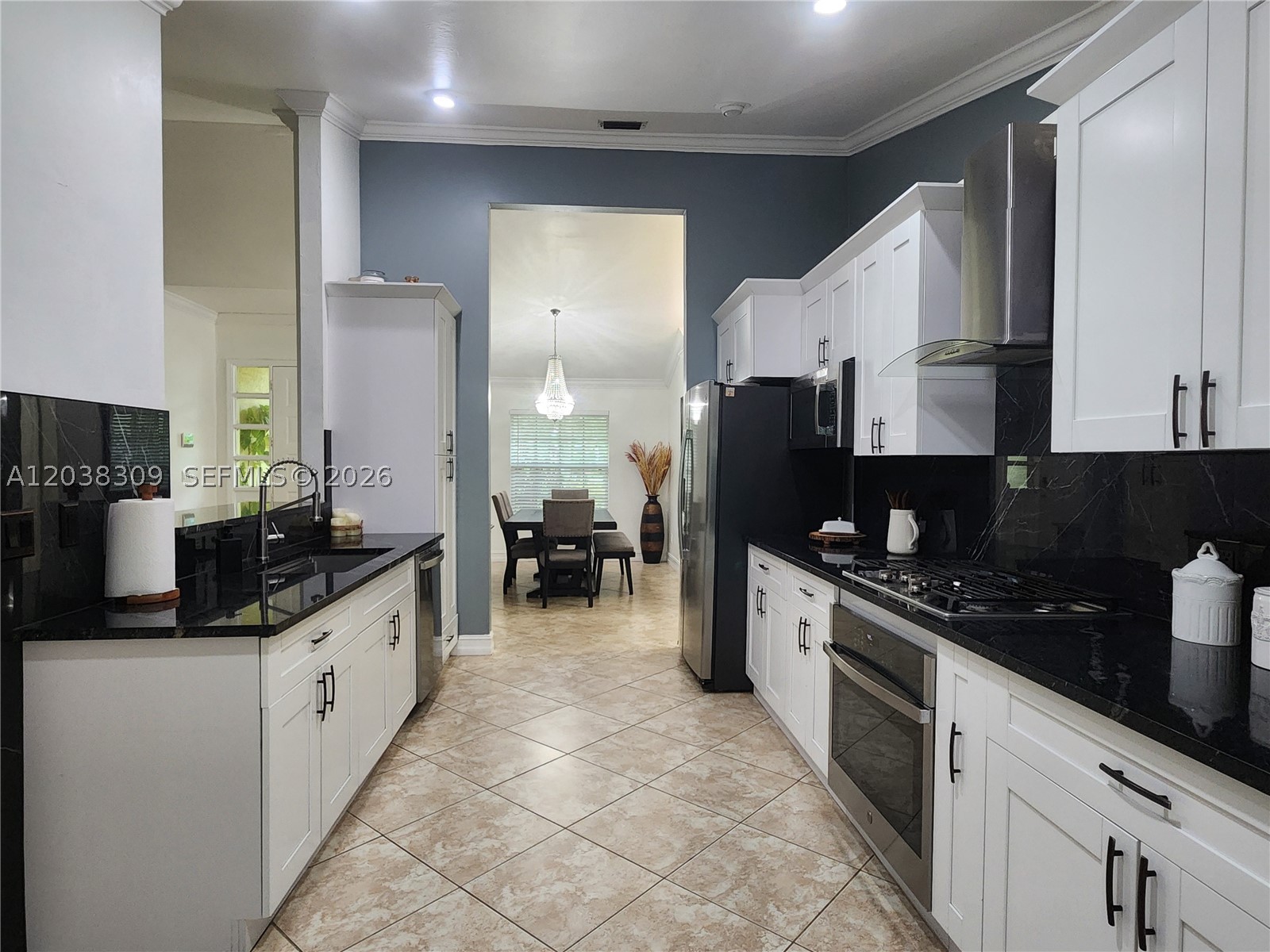 GOLDEN GATE ESTATES - Residential