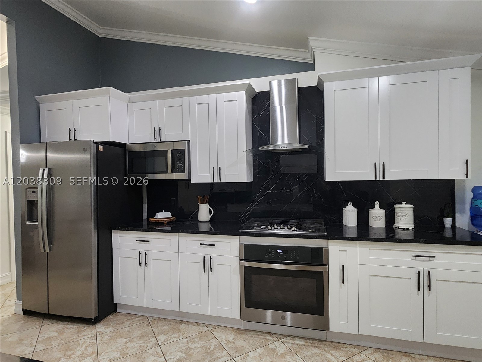 GOLDEN GATE ESTATES - Residential