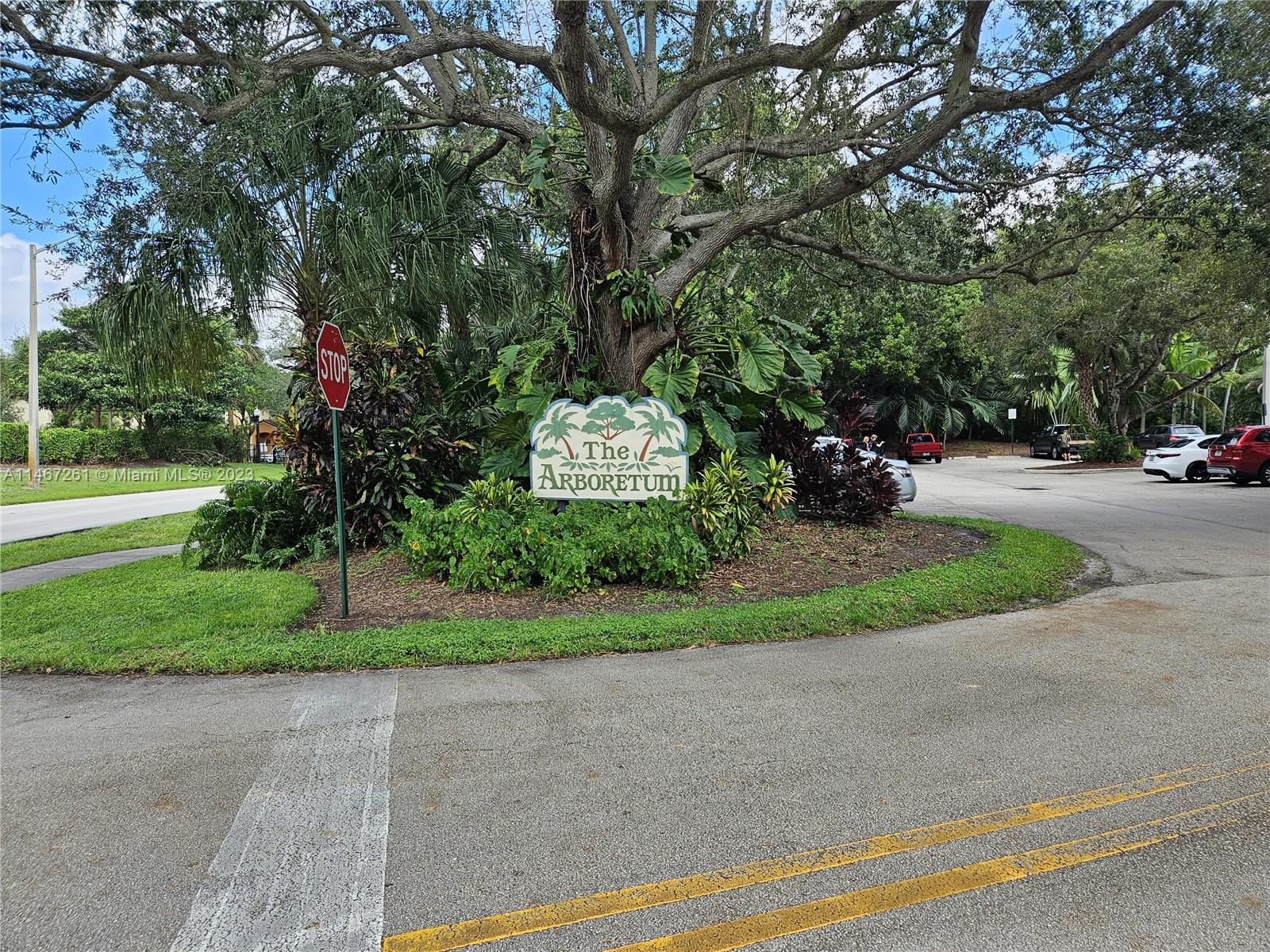 Racquet Club Of Deer Creek - Residential