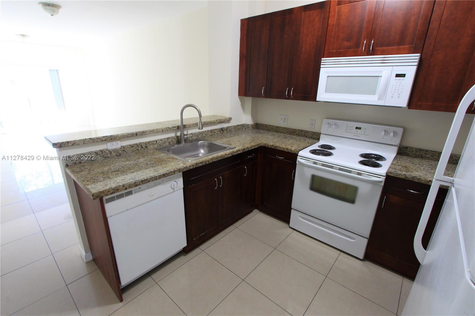11 54 41 AVACADO PARK - Residential Lease