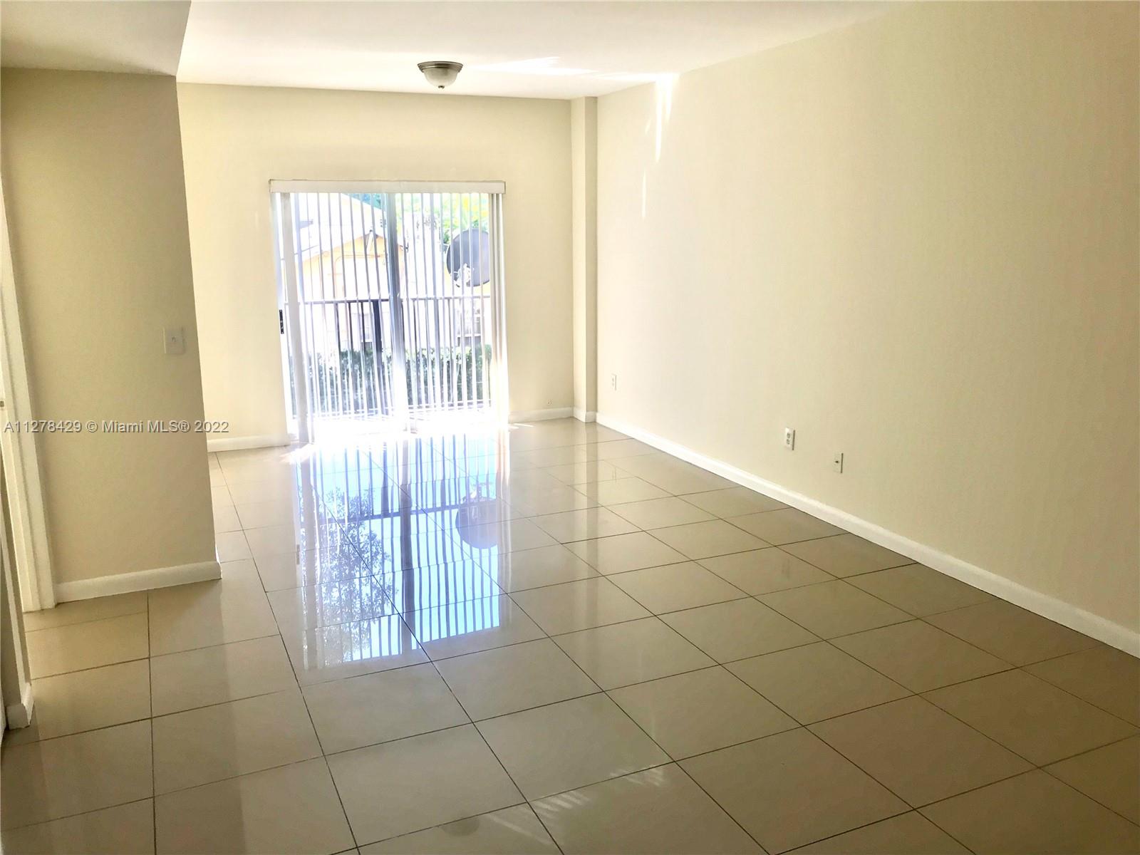 11 54 41 AVACADO PARK - Residential Lease