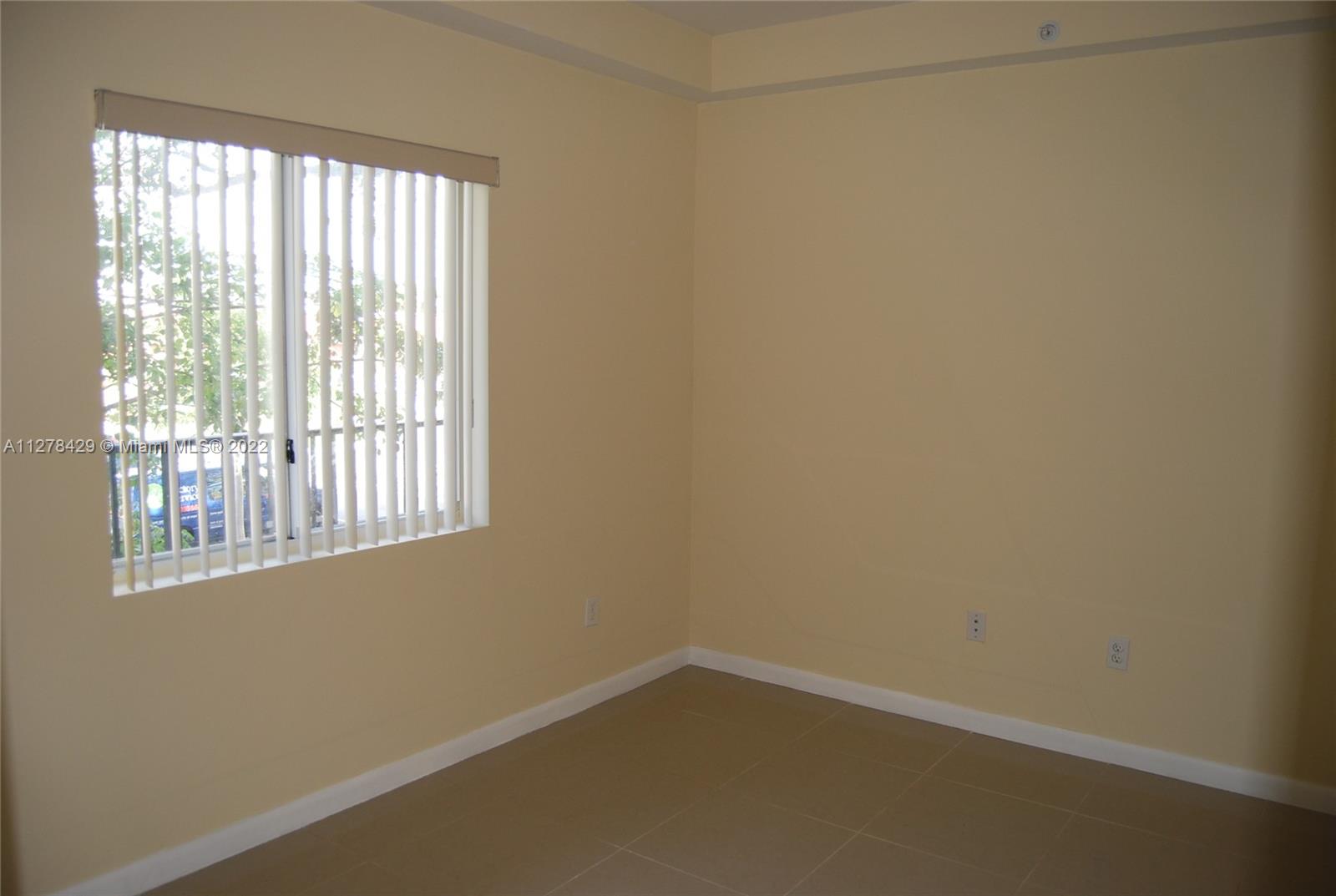 11 54 41 AVACADO PARK - Residential Lease