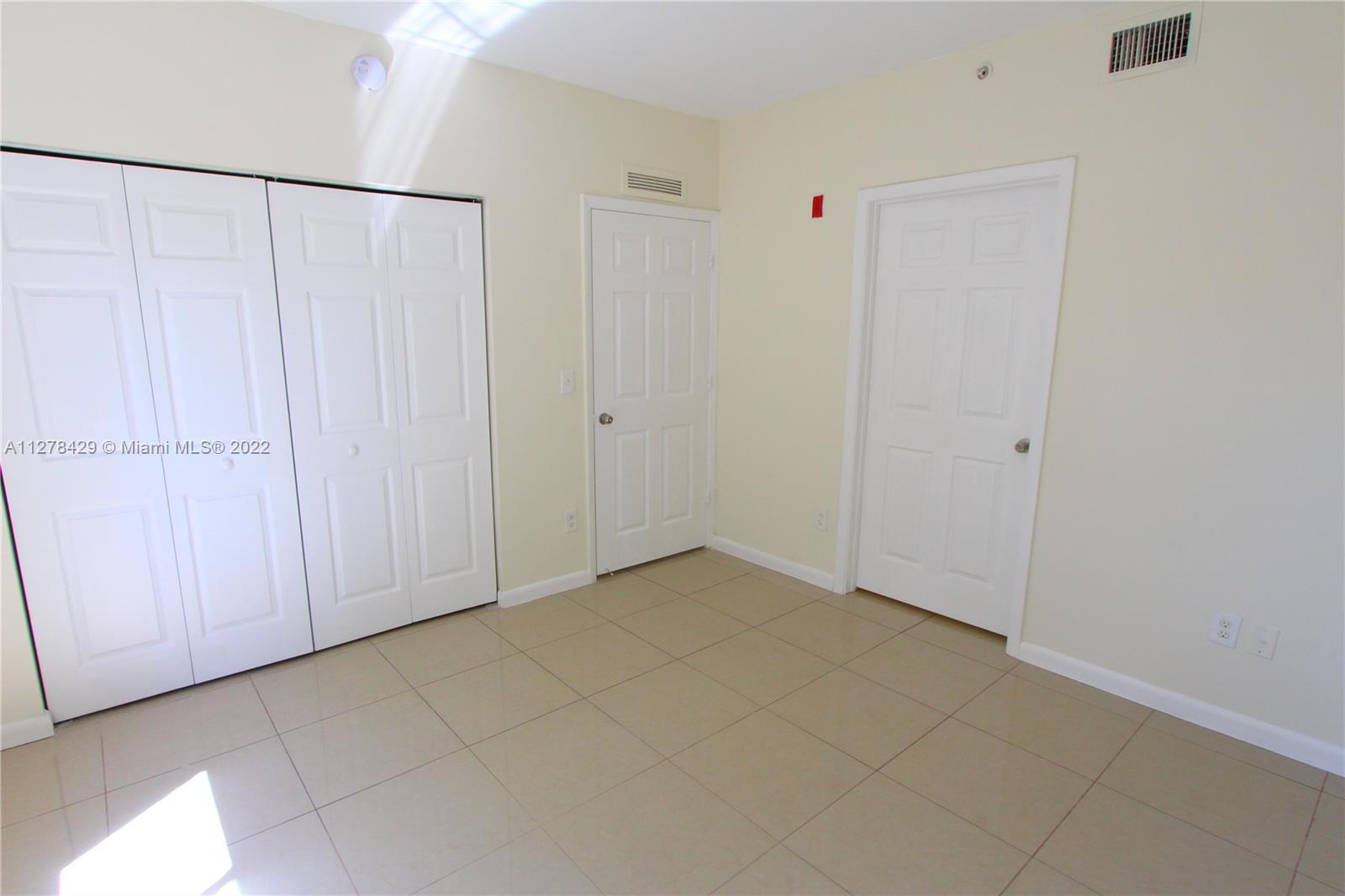 11 54 41 AVACADO PARK - Residential Lease
