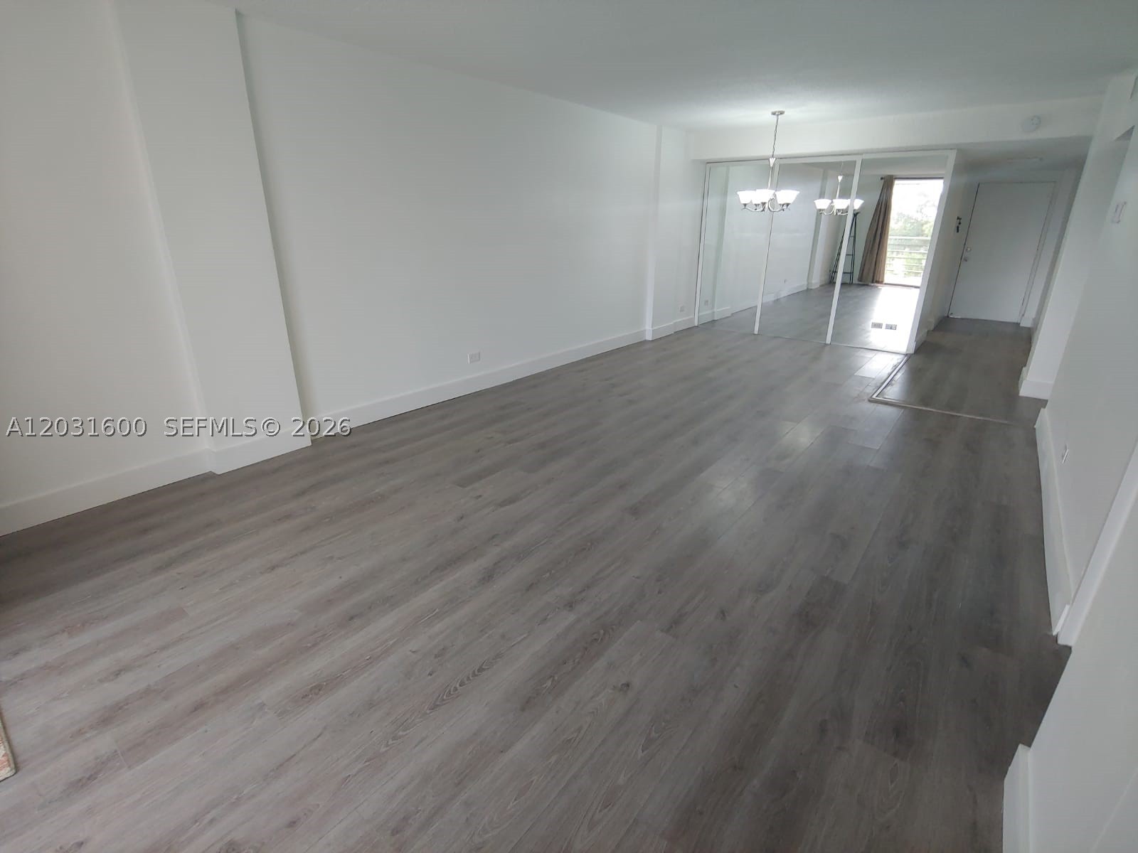 EASTERN SHORES WHITE HOUS - Residential