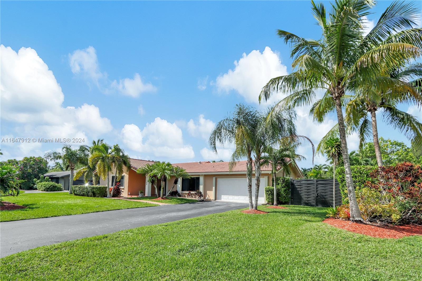 PINE SHORE SEC FIVE - Residential