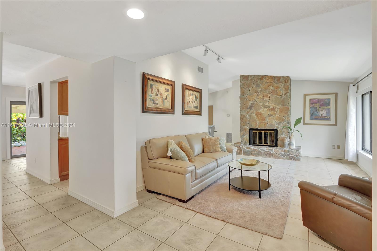 PINE SHORE SEC FIVE - Residential