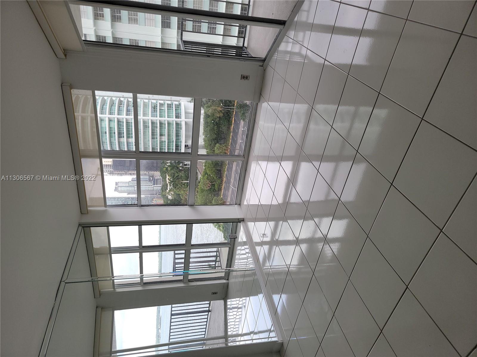 BRICKELL PLACE CONDO - Residential Lease