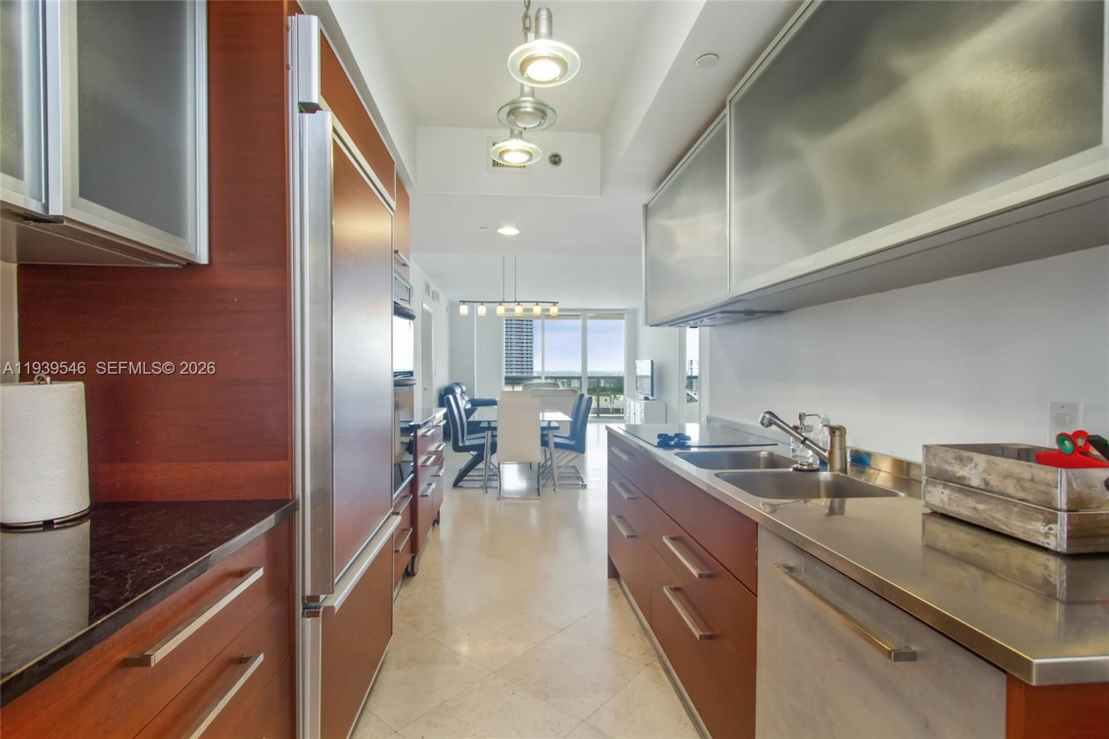BEACH CLUB I - Residential