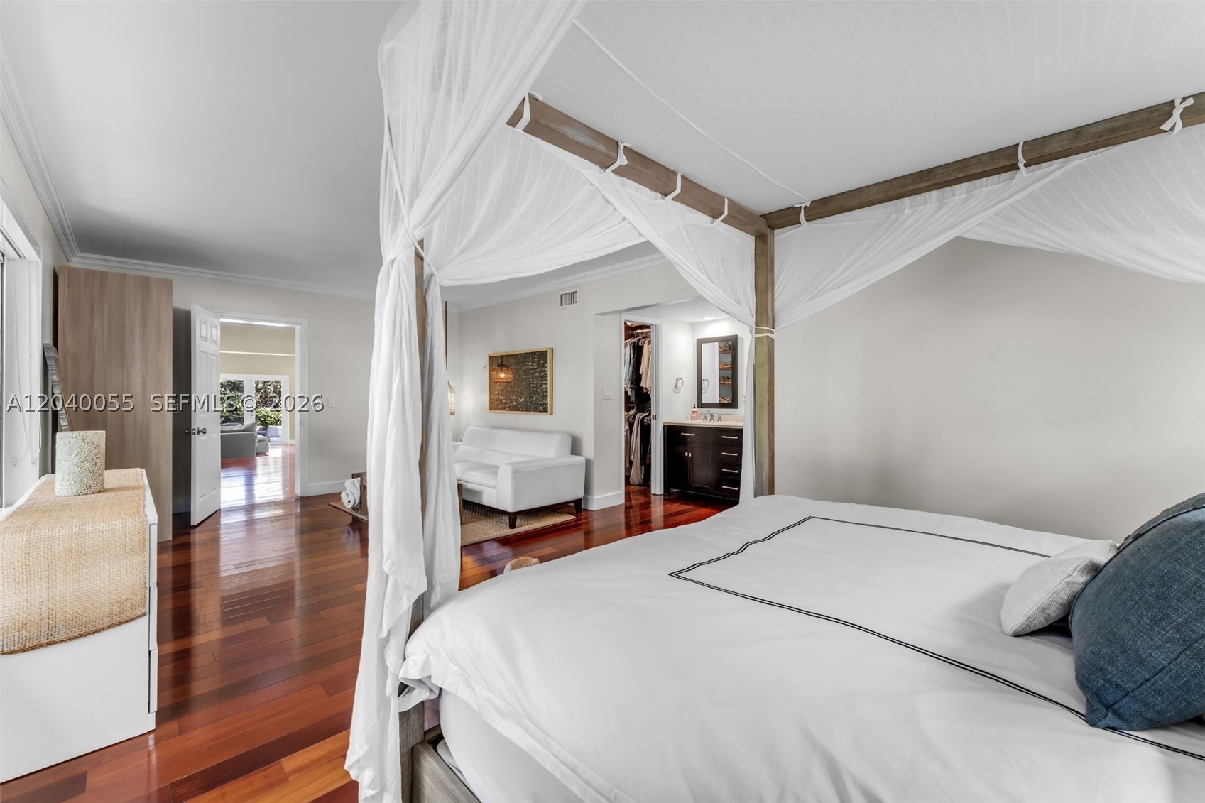 BAY HEIGHTS - Residential