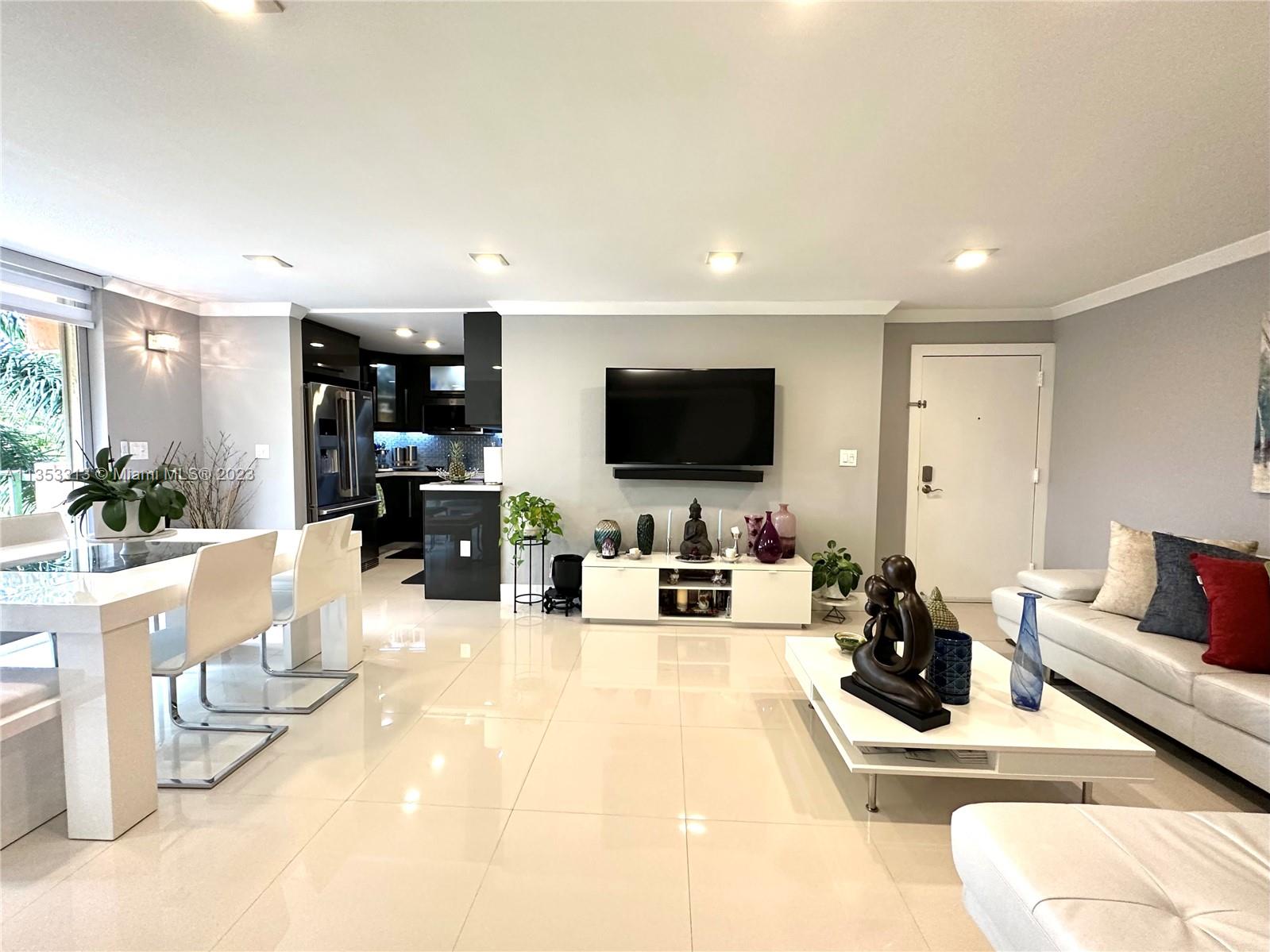 THE FOUNTAINS AT FONTAINE - Residential