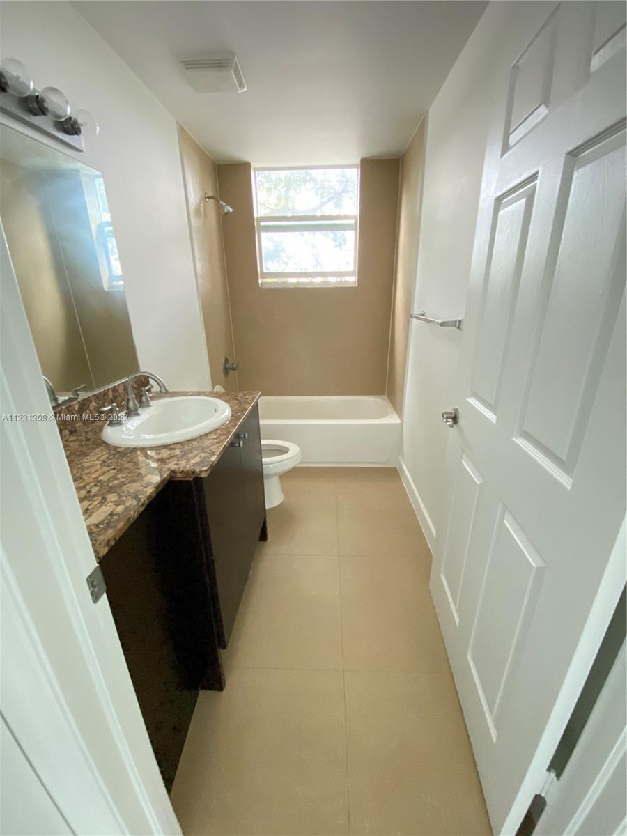 NORTH GATE - Residential Lease