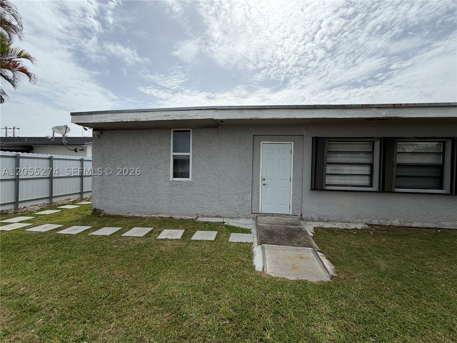 MEADOW WOODMANOR SEC 2 - Residential Lease