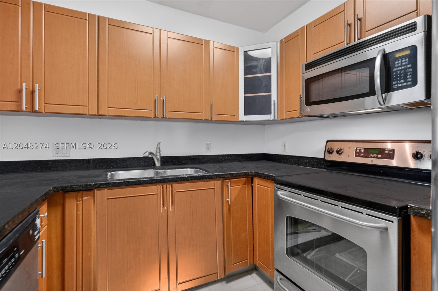MILANA CONDO - Residential