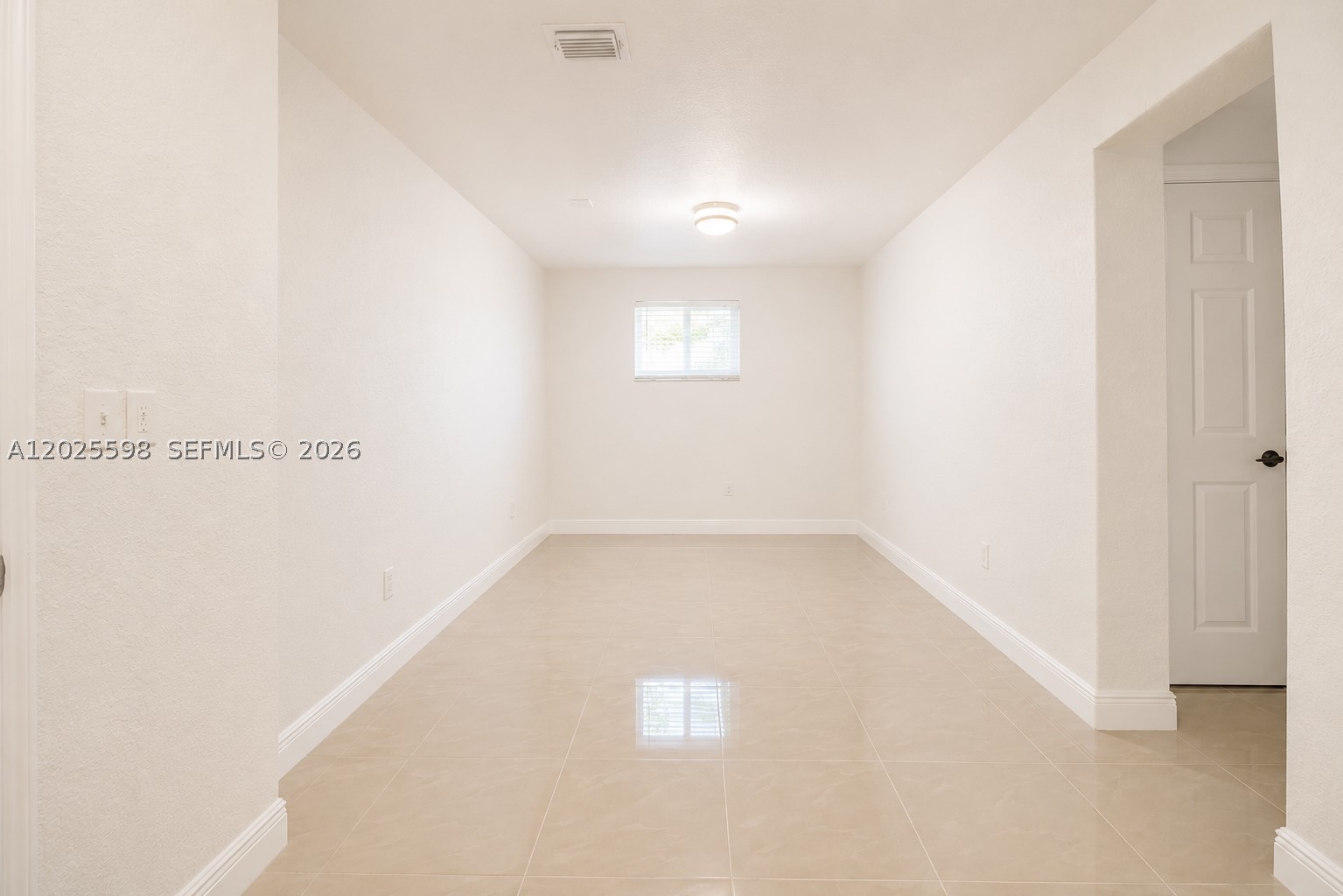 DEERING POINT SUB. - Residential Lease