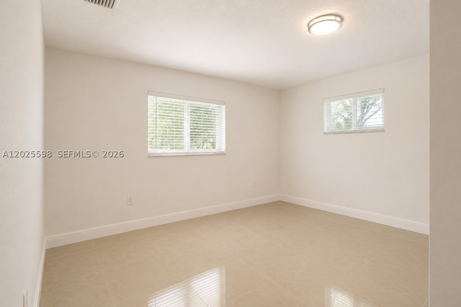 DEERING POINT SUB. - Residential Lease