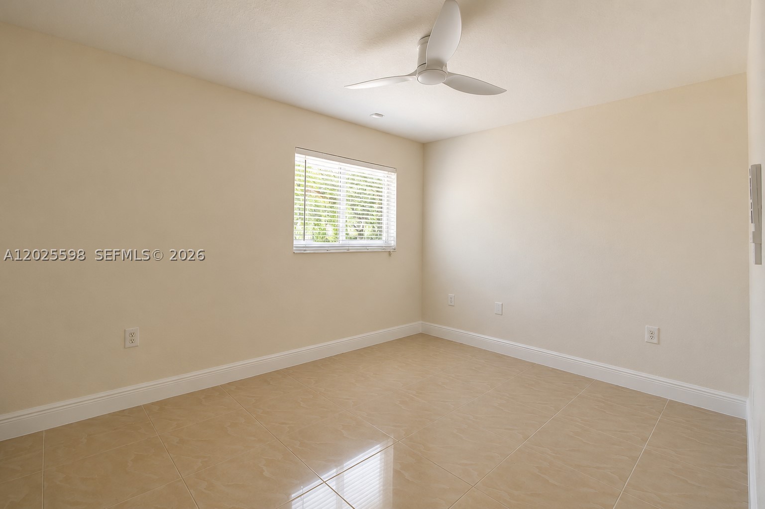 DEERING POINT SUB. - Residential Lease