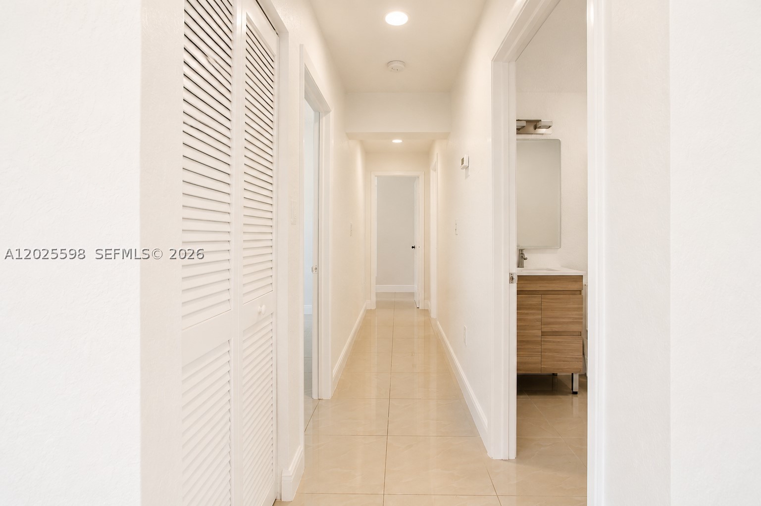 DEERING POINT SUB. - Residential Lease