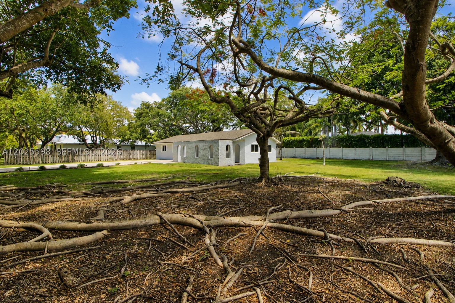 DEERING POINT SUB. - Residential Lease