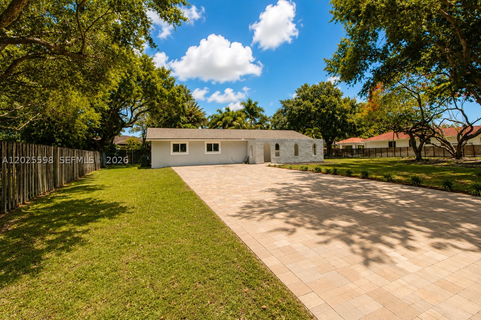 DEERING POINT SUB. - Residential Lease