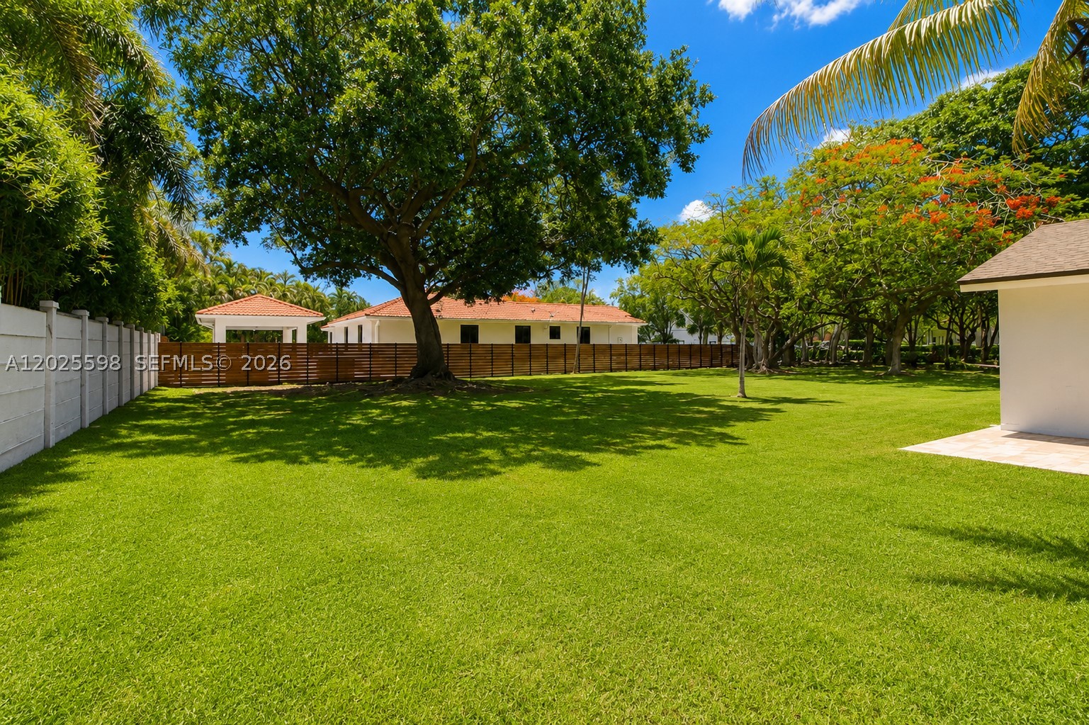 DEERING POINT SUB. - Residential Lease